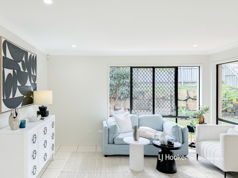 7 Caravonica Court, Calamvale QLD 4116