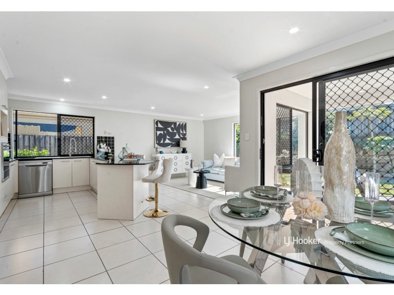 7 Caravonica Court, Calamvale QLD 4116