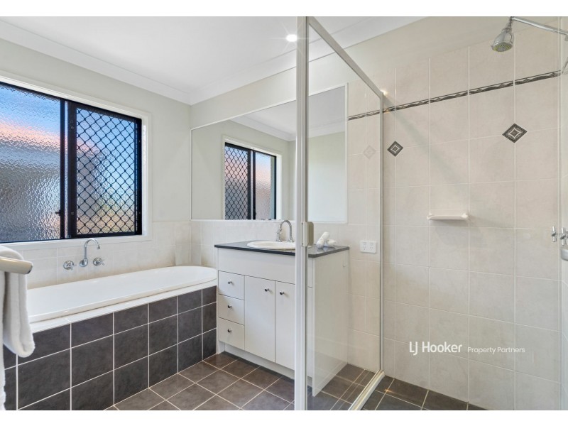 7 Caravonica Court, Calamvale QLD 4116