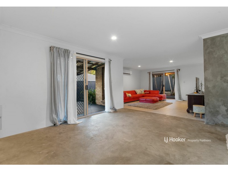 15 Livingstone Place, Kuraby QLD 4112