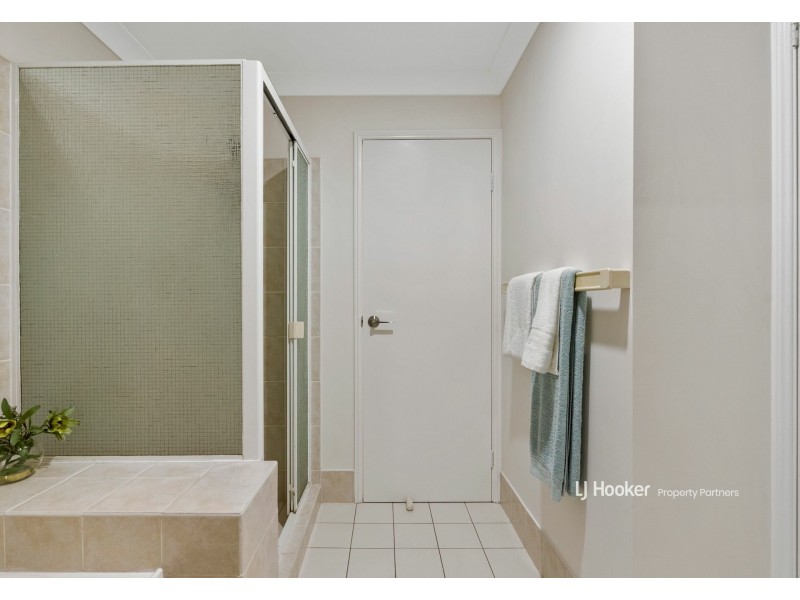 44 Ravenswood Lane, Springfield QLD 4300