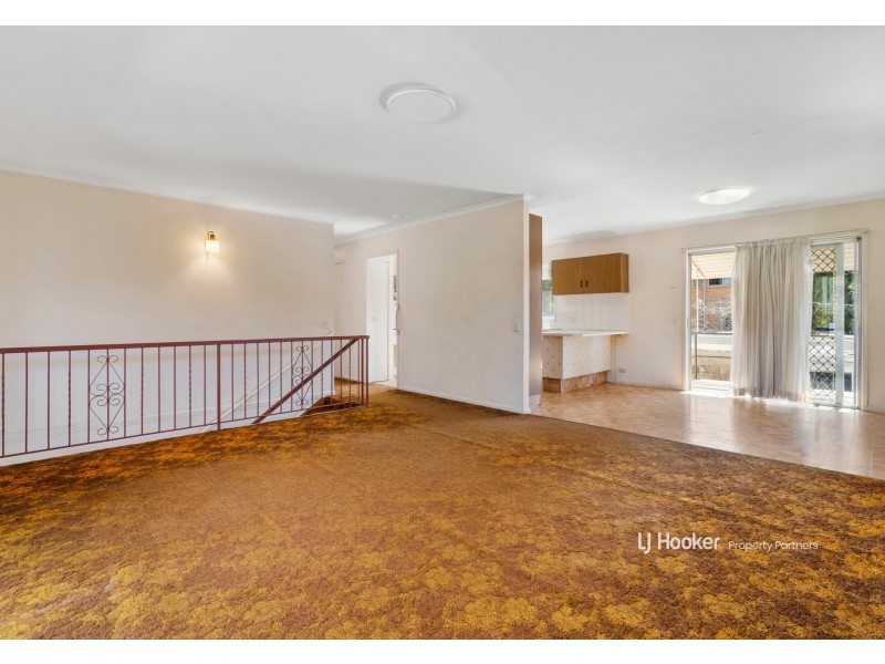 272 Broadwater Road, Mansfield QLD 4122