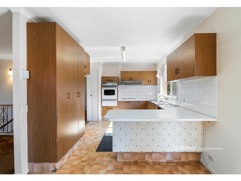 272 Broadwater Road, Mansfield QLD 4122