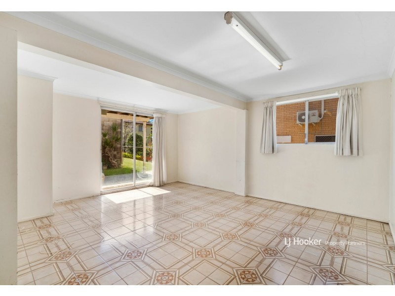 272 Broadwater Road, Mansfield QLD 4122