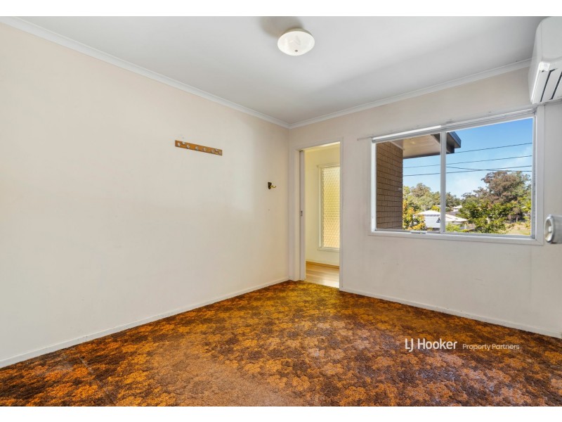 272 Broadwater Road, Mansfield QLD 4122