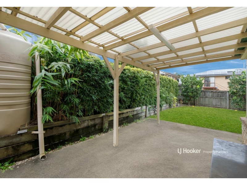 8 Jade Close, Robertson QLD 4109