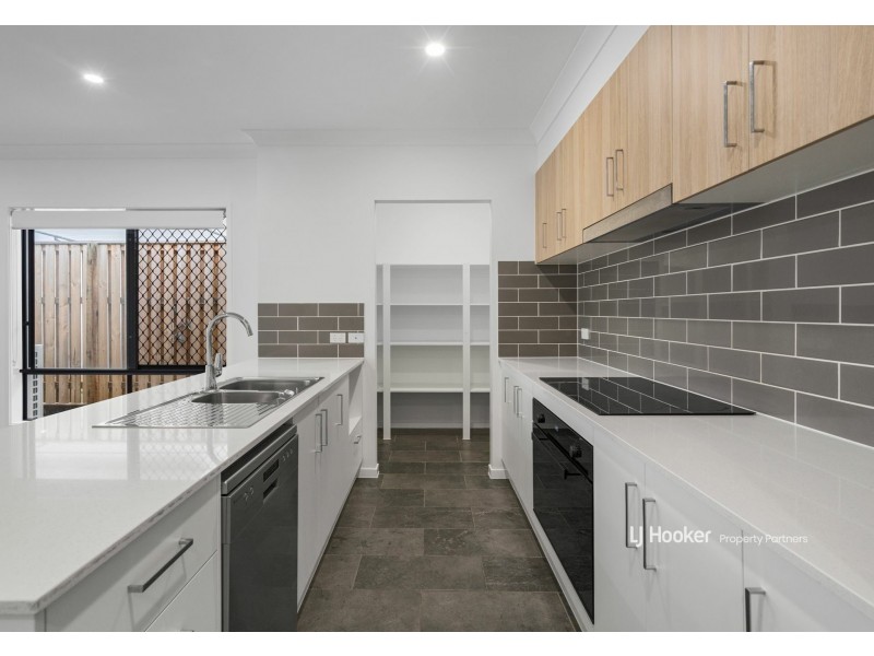 6 Ferdinando Street, Pallara QLD 4110