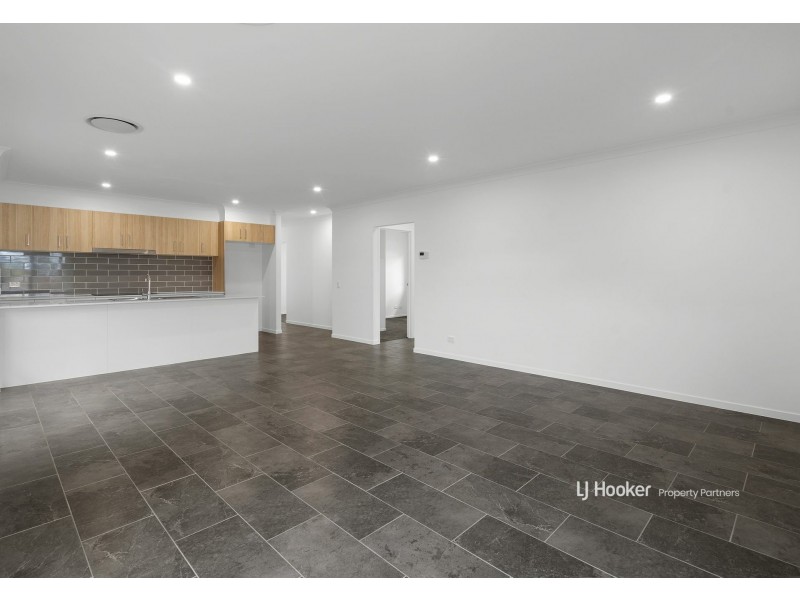 6 Ferdinando Street, Pallara QLD 4110