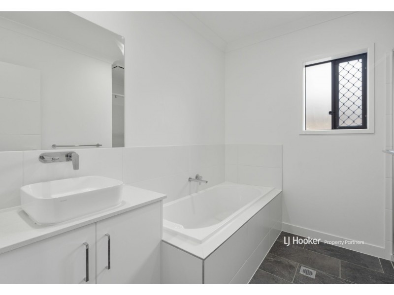 6 Ferdinando Street, Pallara QLD 4110