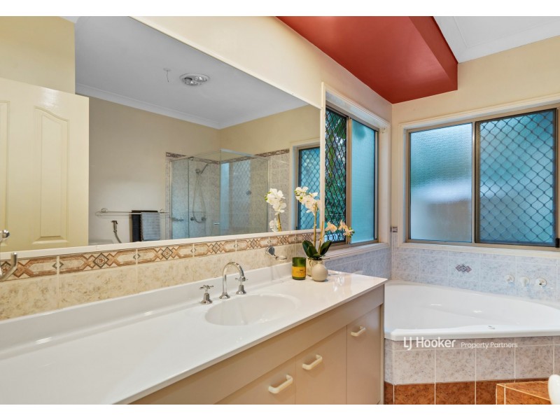 11 Coral Gum Court, Kuraby QLD 4112