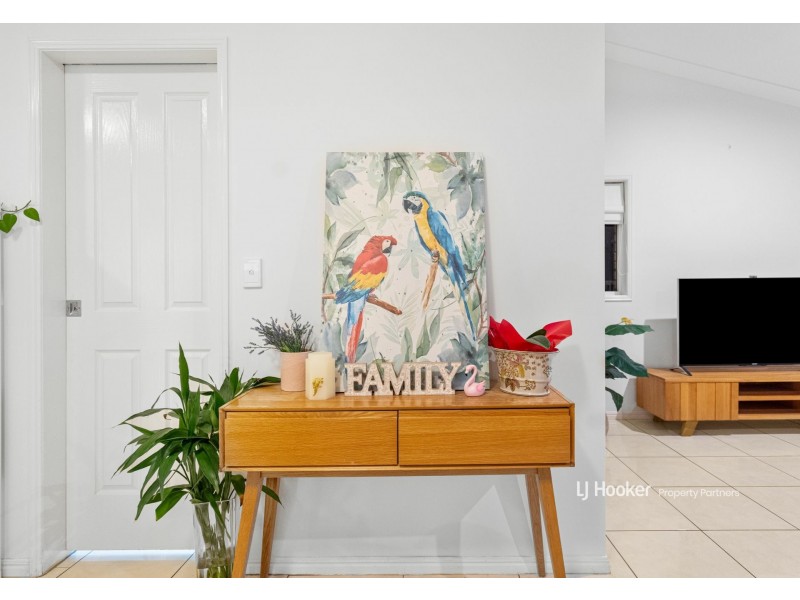 22 Avonlea Place, Eight Mile Plains QLD 4113