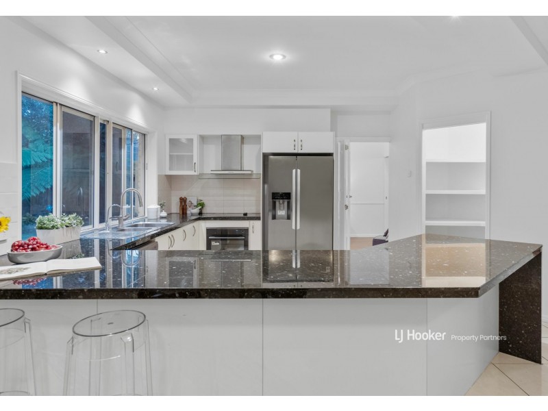 22 Avonlea Place, Eight Mile Plains QLD 4113