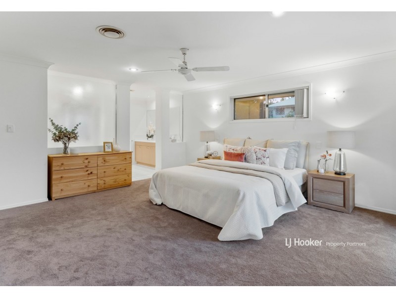 22 Avonlea Place, Eight Mile Plains QLD 4113