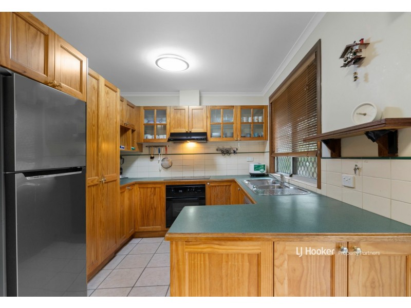 15 Balaton Street, Riverhills QLD 4074