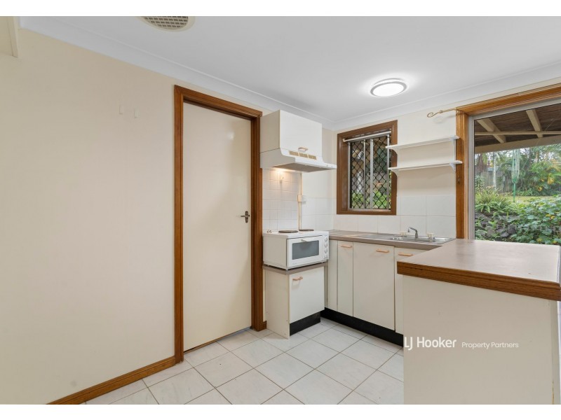 15 Balaton Street, Riverhills QLD 4074