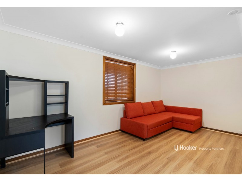 15 Balaton Street, Riverhills QLD 4074