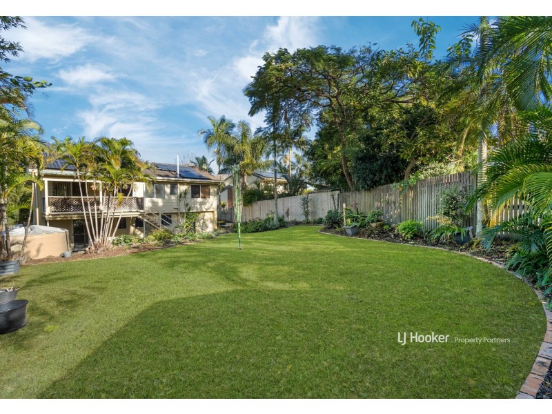 15 Balaton Street, Riverhills QLD 4074