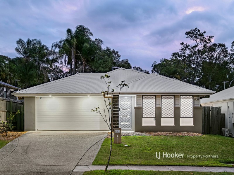 15 Weedbrook Street, Park Ridge QLD 4125