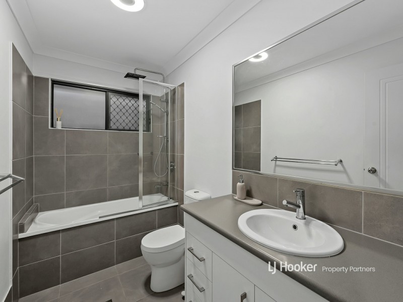 3 Ironbark Avenue, Park Ridge QLD 4125