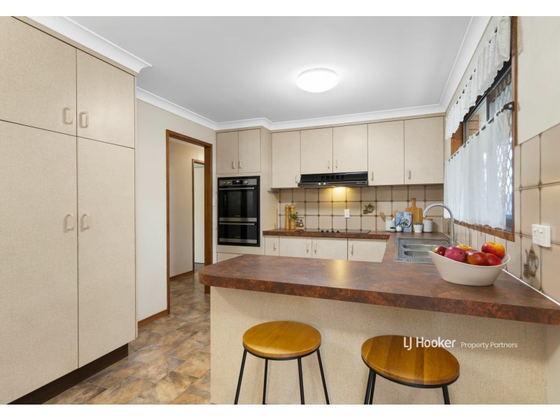 25 Oakleaf Street, Eight Mile Plains QLD 4113