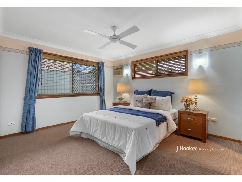 25 Oakleaf Street, Eight Mile Plains QLD 4113