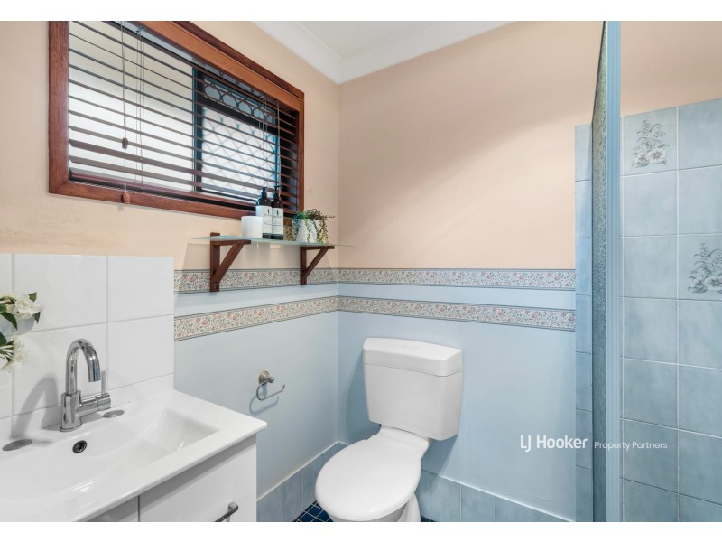 25 Oakleaf Street, Eight Mile Plains QLD 4113