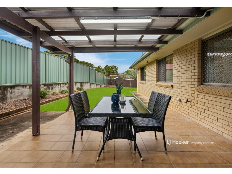 25 Oakleaf Street, Eight Mile Plains QLD 4113