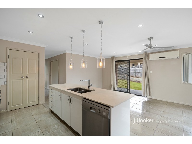 31 Neroli Drive, Springfield Lakes QLD 4300
