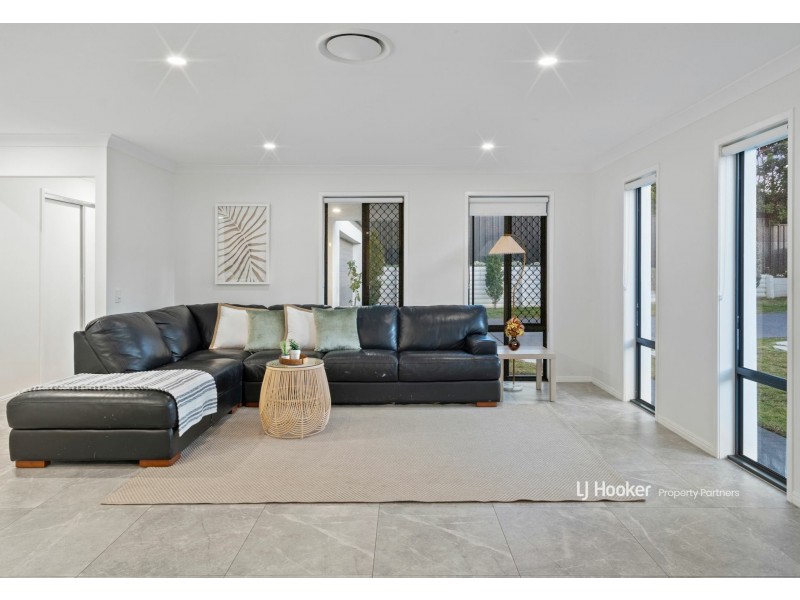 10 Mimosa Street, Parkinson QLD 4115