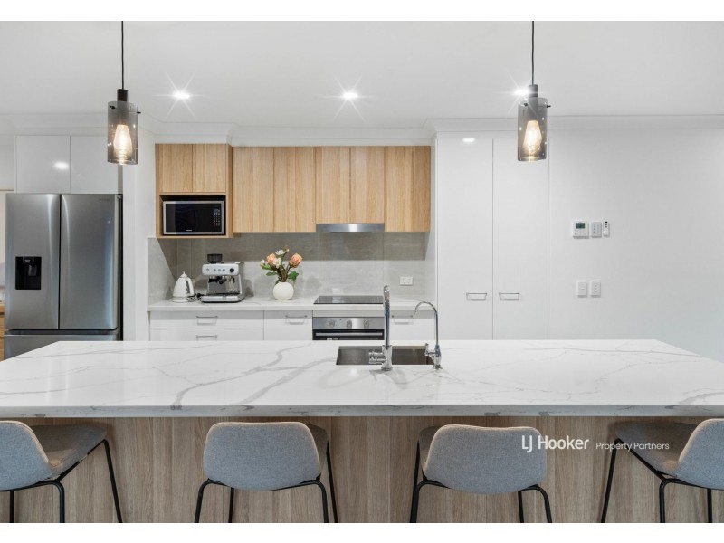 10 Mimosa Street, Parkinson QLD 4115