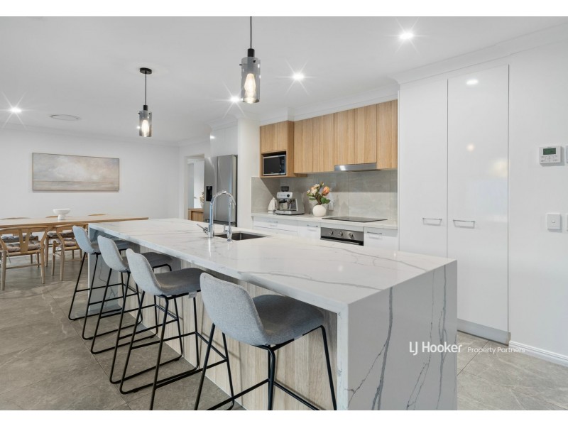 10 Mimosa Street, Parkinson QLD 4115