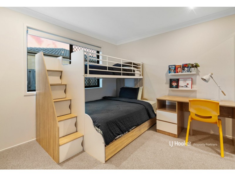 10 Mimosa Street, Parkinson QLD 4115