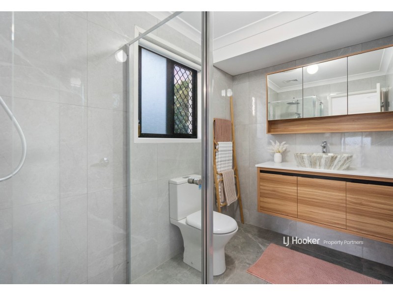 10 Mimosa Street, Parkinson QLD 4115