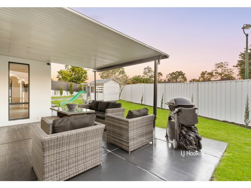 10 Mimosa Street, Parkinson QLD 4115