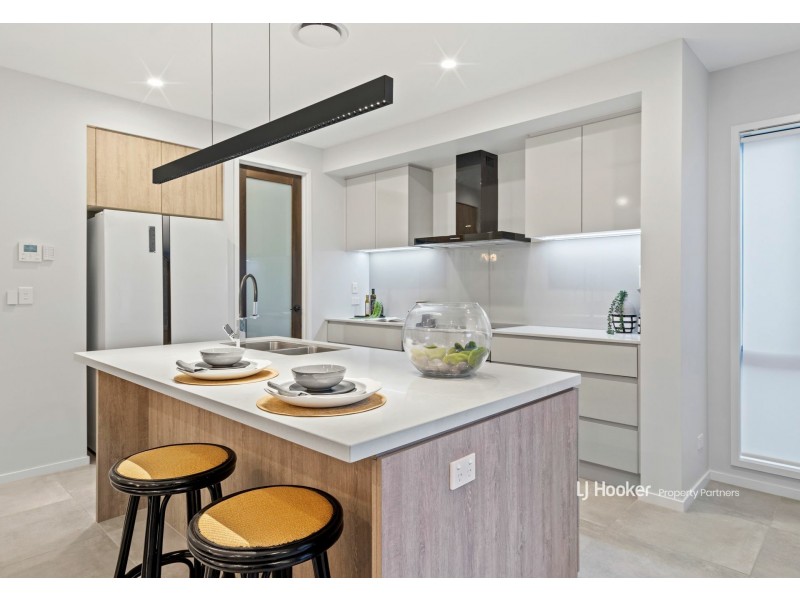 15 Longden Street, Coopers Plains QLD 4108