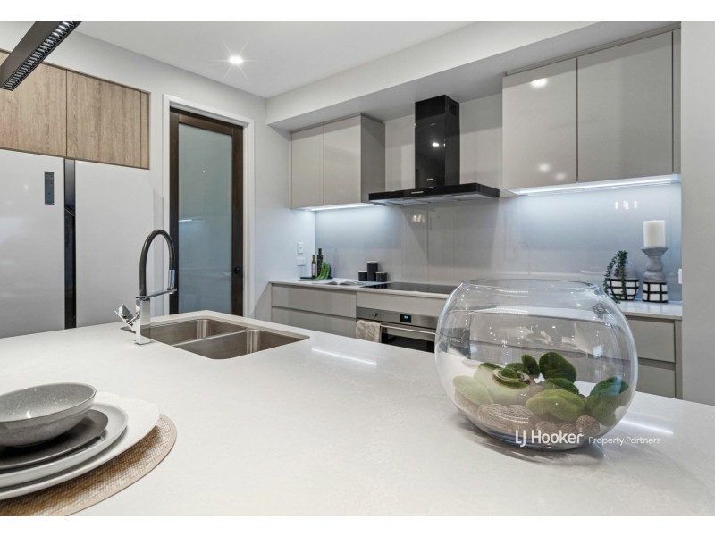 15 Longden Street, Coopers Plains QLD 4108