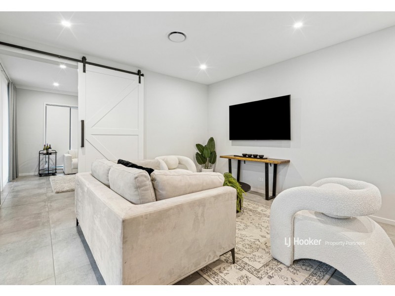 15 Longden Street, Coopers Plains QLD 4108