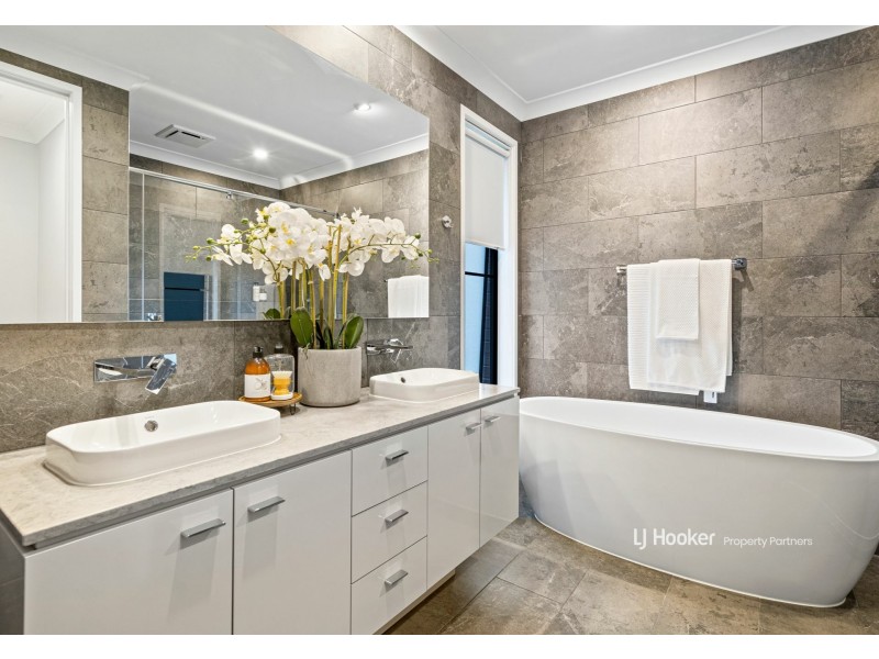 15 Longden Street, Coopers Plains QLD 4108