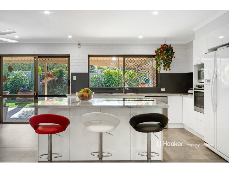 5 Sunglow Court, Sunnybank Hills QLD 4109