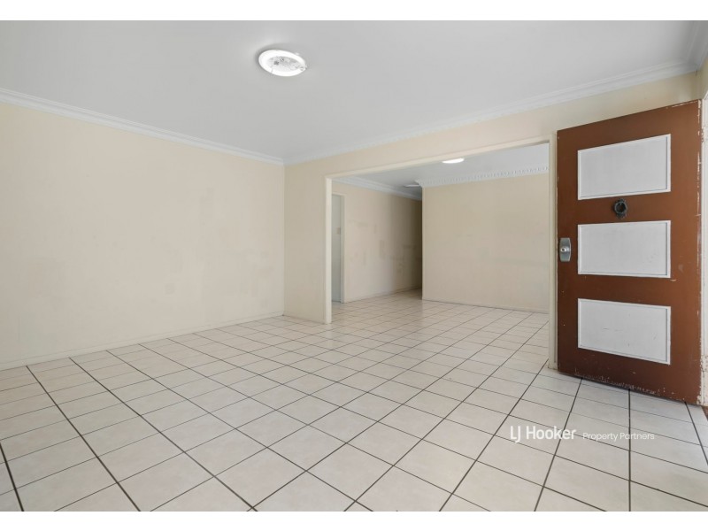 25 Benaud Street, Macgregor QLD 4109