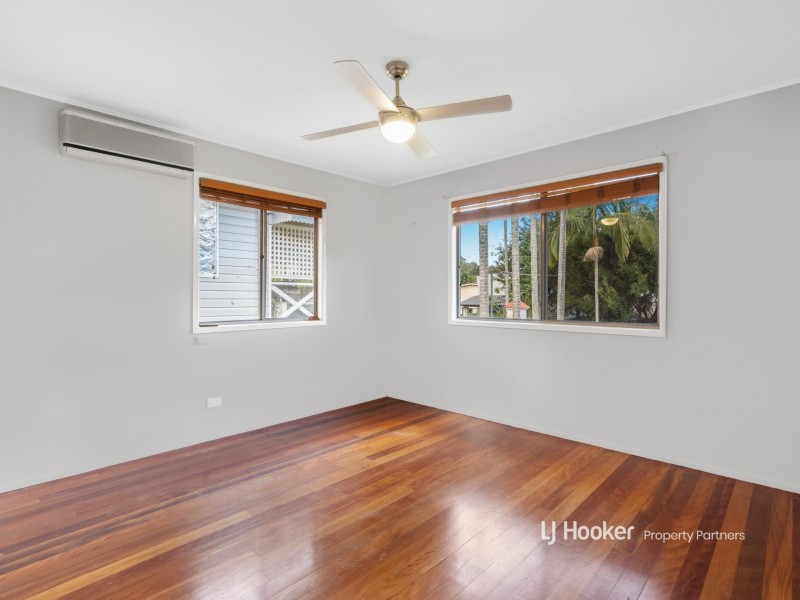 64 Dobbs Street, Holland Park West QLD 4121