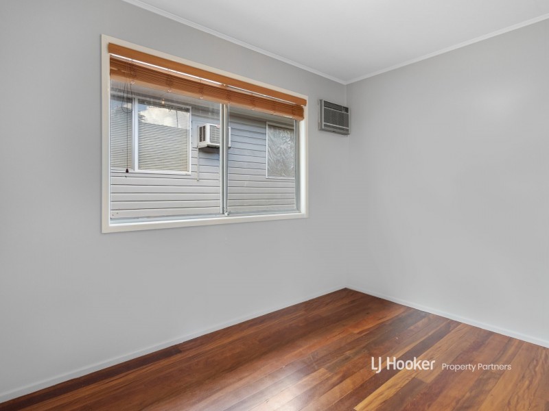 64 Dobbs Street, Holland Park West QLD 4121
