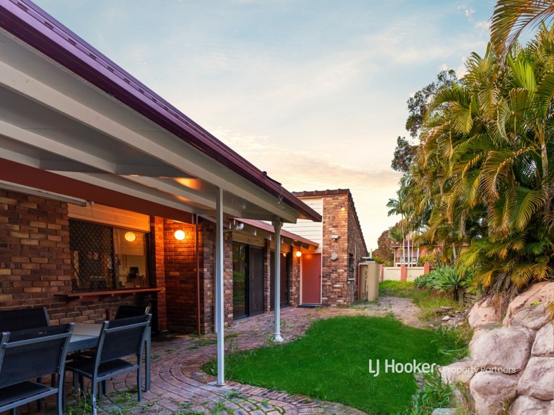 15 Aldford Street, Carindale QLD 4152