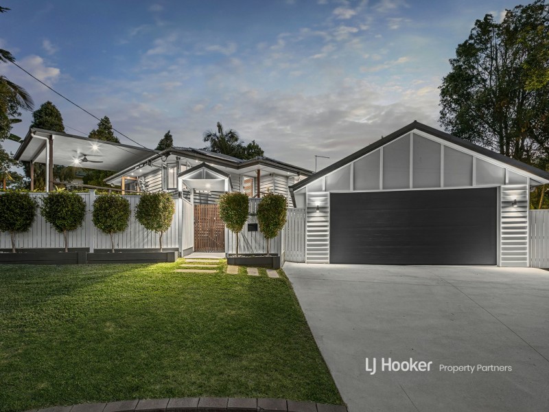 17 Biplex Street, Mansfield QLD 4122