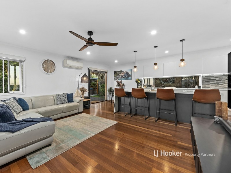 17 Biplex Street, Mansfield QLD 4122