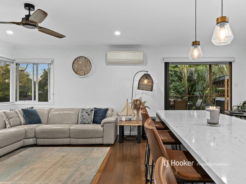 17 Biplex Street, Mansfield QLD 4122