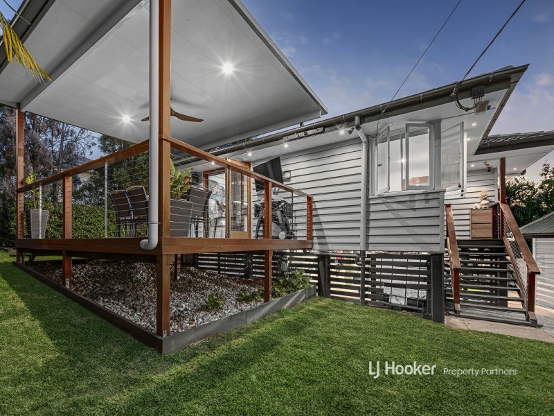 17 Biplex Street, Mansfield QLD 4122