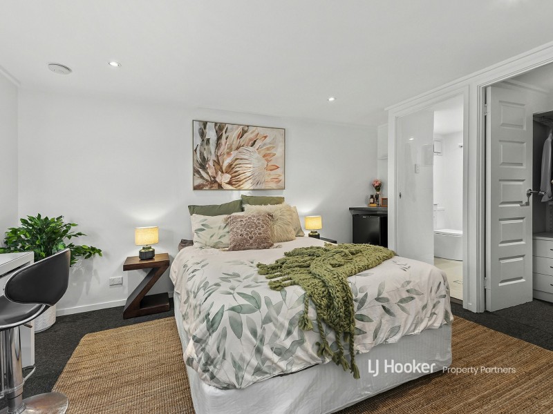 17 Biplex Street, Mansfield QLD 4122