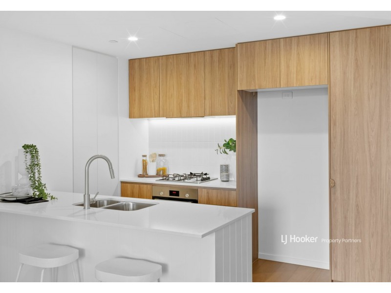 902/36 Sylvan Road, Toowong QLD 4066