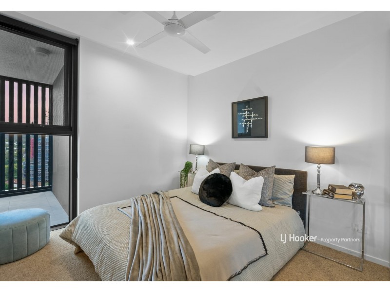 902/36 Sylvan Road, Toowong QLD 4066